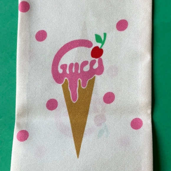 🍦 GUCCI ICE CREAM SCARF 🍦NWT 🍦 - Picture 10 of 16
